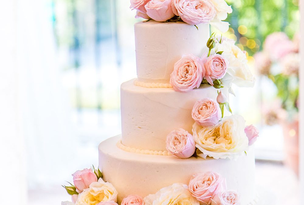 Cake in floral style